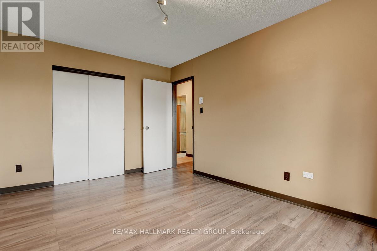 401c - 2041 Arrowsmith Drive, Ottawa, Ontario  K1J 7V7 - Photo 15 - X12386366