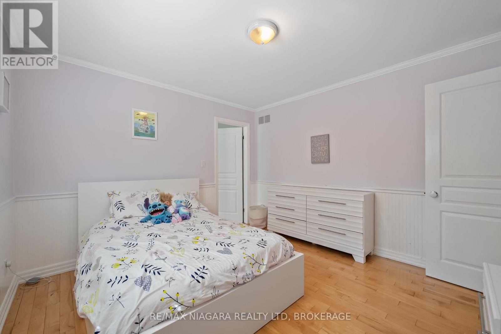 1 Graham Avenue, St. Catharines, Ontario  L2N 5L1 - Photo 18 - X12386378