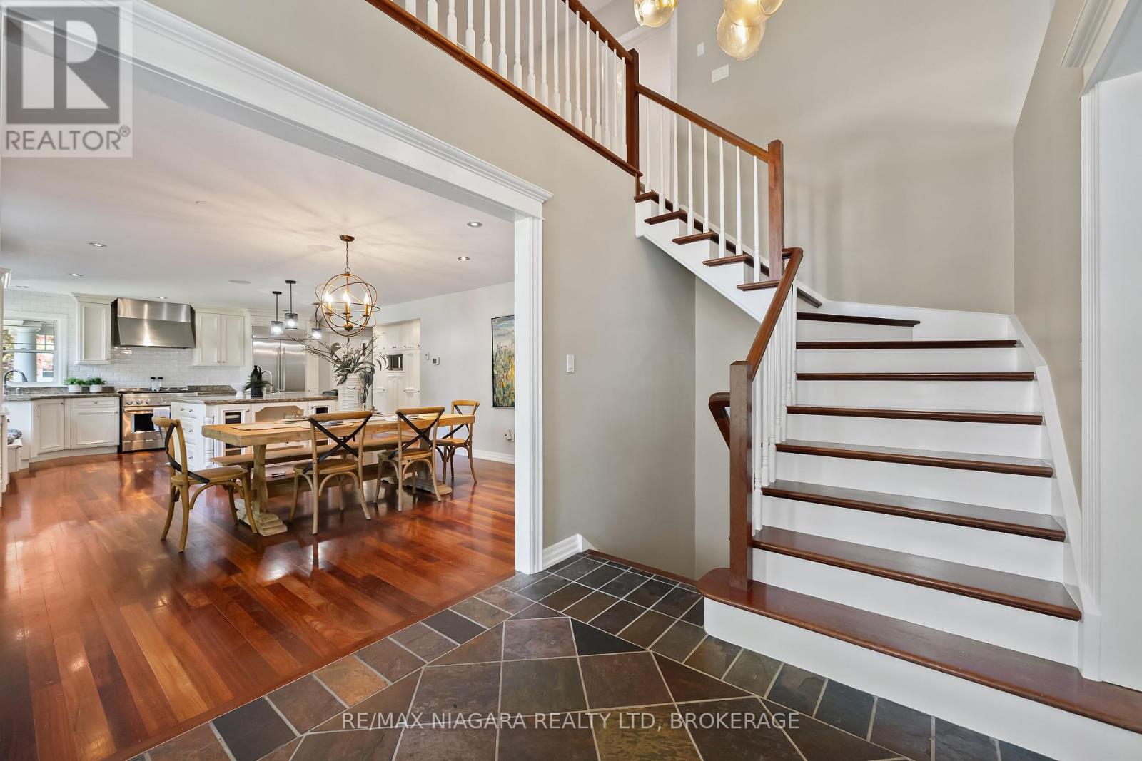 1 Graham Avenue, St. Catharines, Ontario  L2N 5L1 - Photo 7 - X12386379
