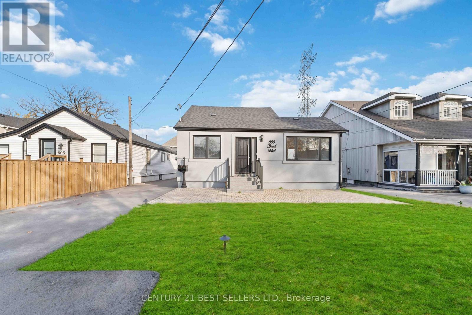 599 BEACH BOULEVARD, Hamilton, Ontario