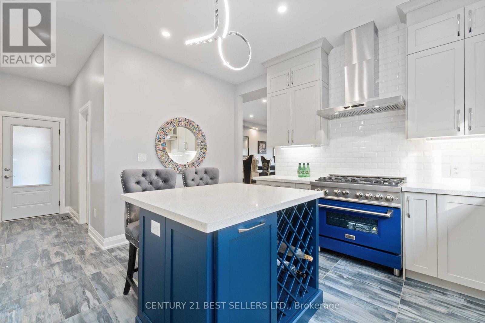 599 Beach Boulevard, Hamilton, Ontario  L8H 6X8 - Photo 23 - X12386335