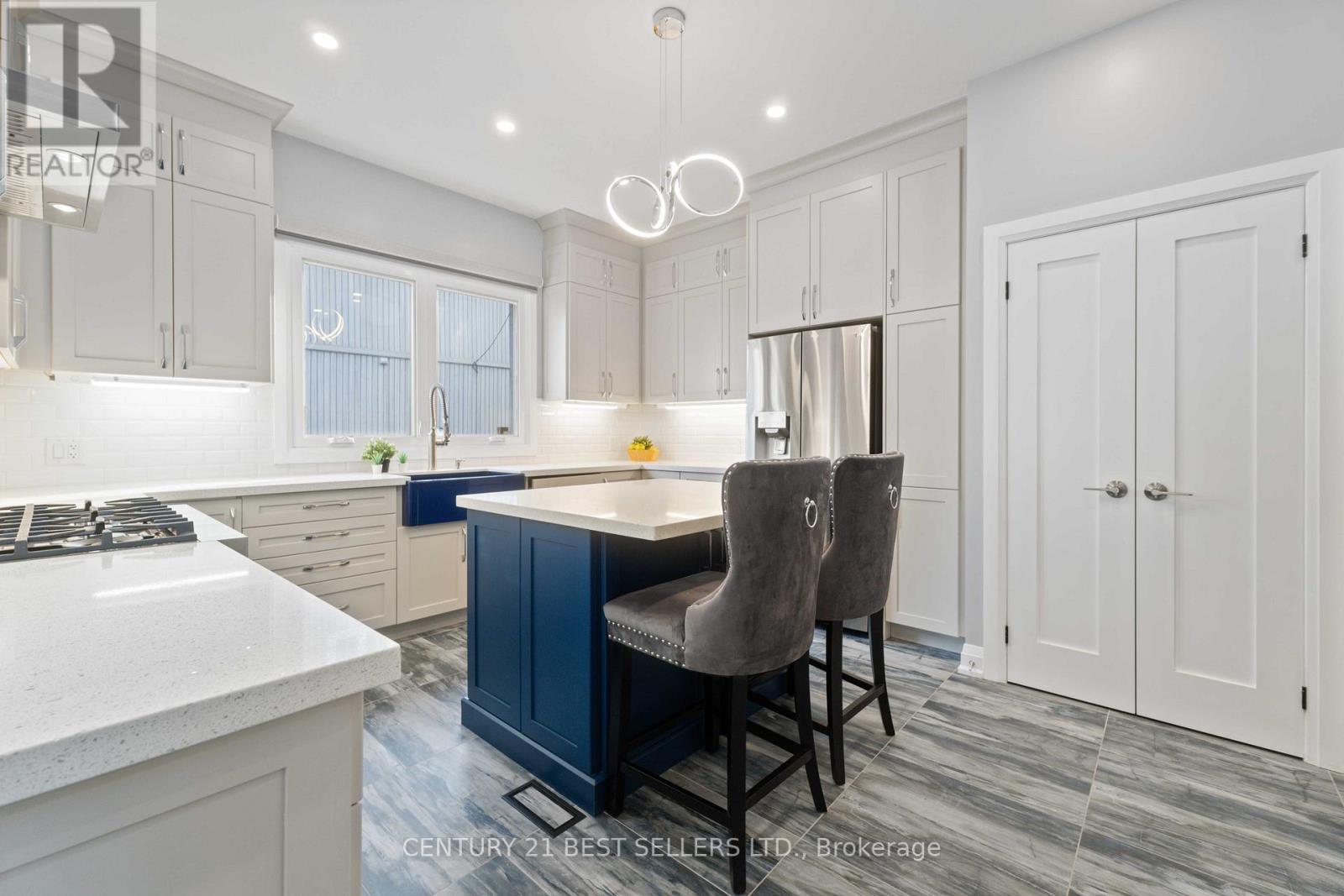 599 Beach Boulevard, Hamilton, Ontario  L8H 6X8 - Photo 24 - X12386335