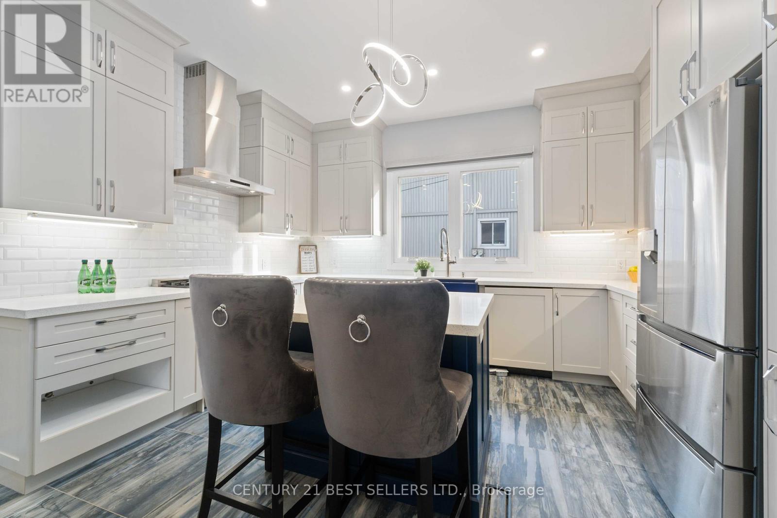 599 Beach Boulevard, Hamilton, Ontario  L8H 6X8 - Photo 25 - X12386335
