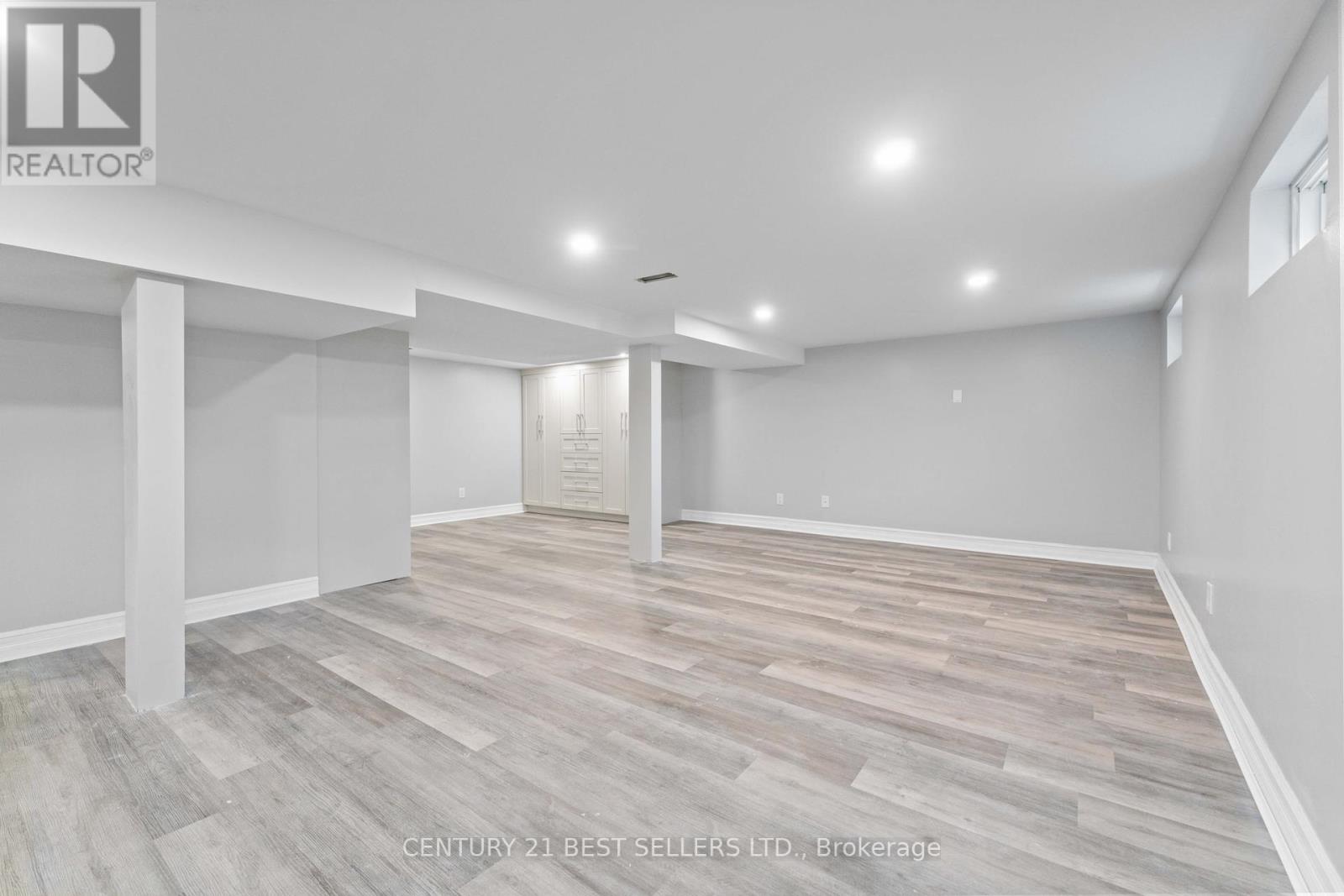 599 Beach Boulevard, Hamilton, Ontario  L8H 6X8 - Photo 38 - X12386335
