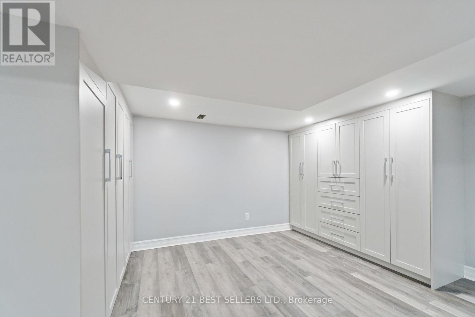 599 Beach Boulevard, Hamilton, Ontario  L8H 6X8 - Photo 40 - X12386335