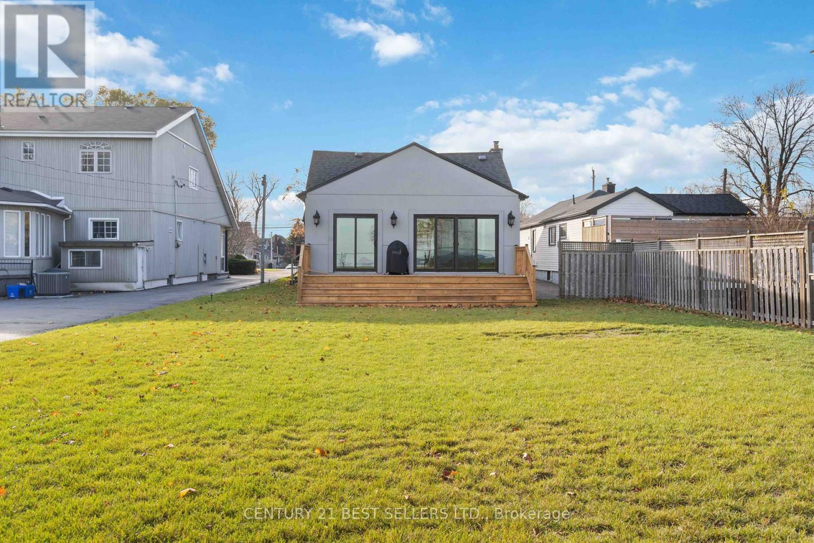 599 Beach Boulevard, Hamilton, Ontario  L8H 6X8 - Photo 43 - X12386335
