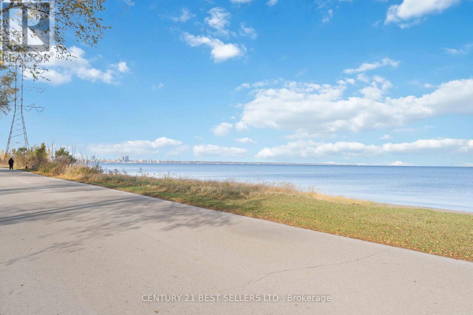 599 Beach Boulevard, Hamilton, Ontario  L8H 6X8 - Photo 46 - X12386335