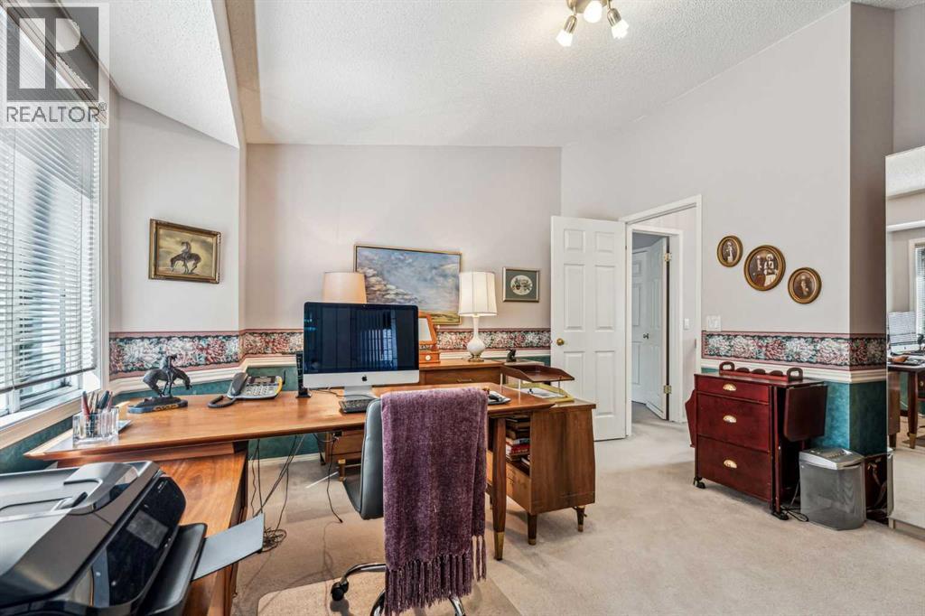 76 Christie Gardens Sw, Calgary, Alberta  T3H 3B5 - Photo 24 - A2213269