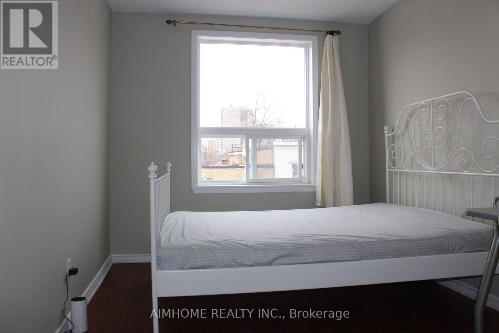 Apt 1 - 1483 Eglinton Avenue W, Toronto, Ontario  M6E 2G6 - Photo 10 - C12386341