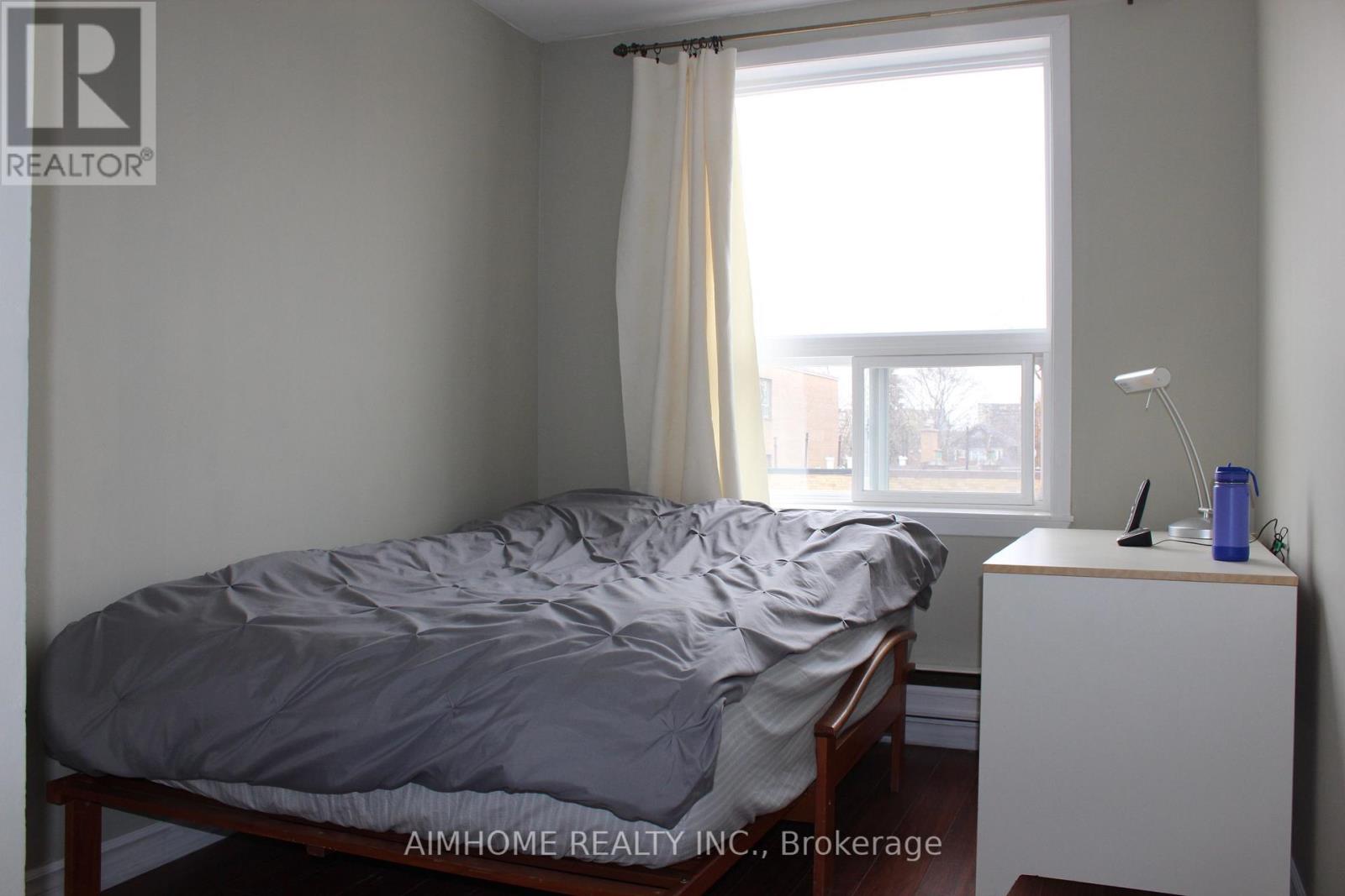 Apt 1 - 1483 Eglinton Avenue W, Toronto, Ontario  M6E 2G6 - Photo 8 - C12386341