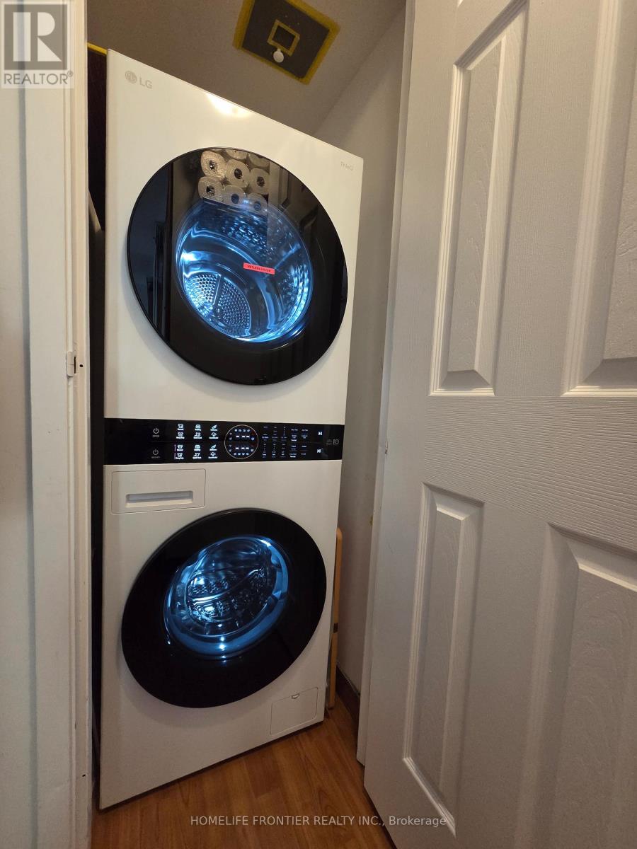 911 - 15 Maplewood Avenue, Toronto (Humewood-Cedarvale), Ontario  M6C 4B4 - Photo 10 - C12386398