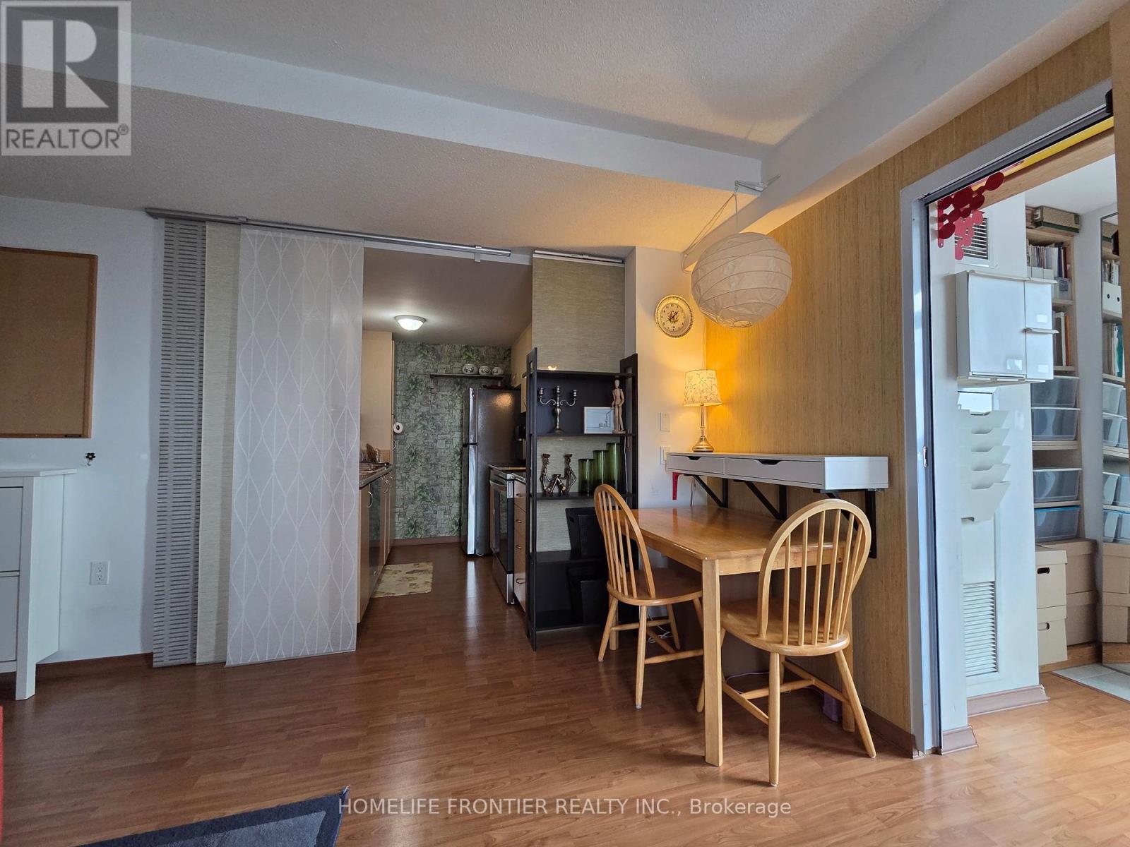 911 - 15 Maplewood Avenue, Toronto (Humewood-Cedarvale), Ontario  M6C 4B4 - Photo 23 - C12386398