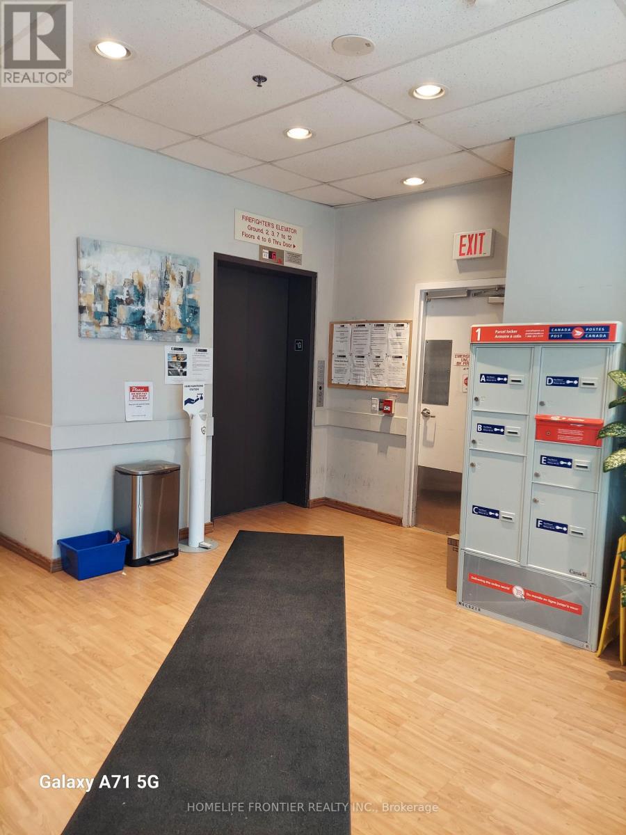 911 - 15 Maplewood Avenue, Toronto, Ontario  M6C 4B4 - Photo 3 - C12386398