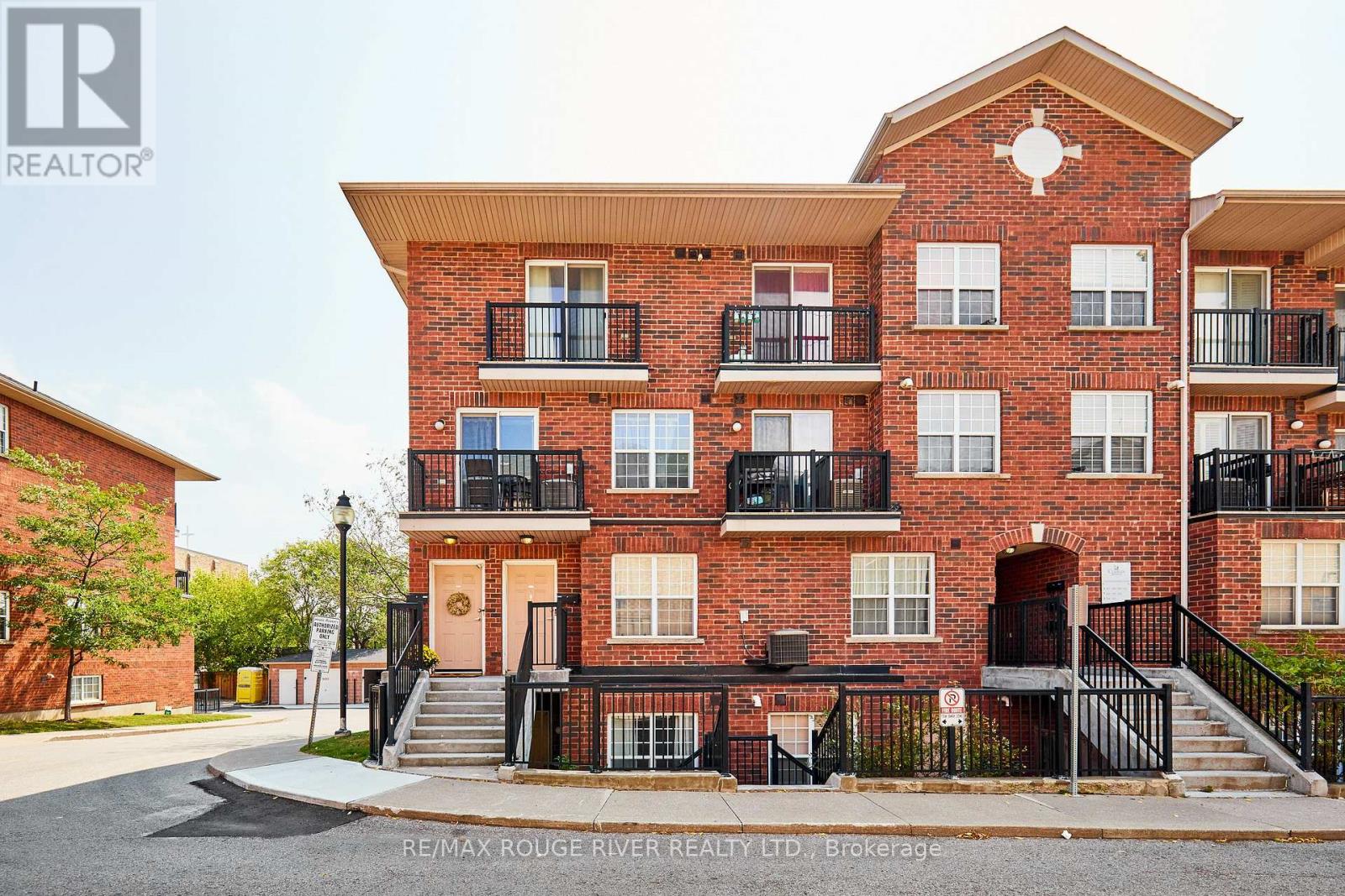 Property at 312 - 25 STRANGFORD LANE image 1