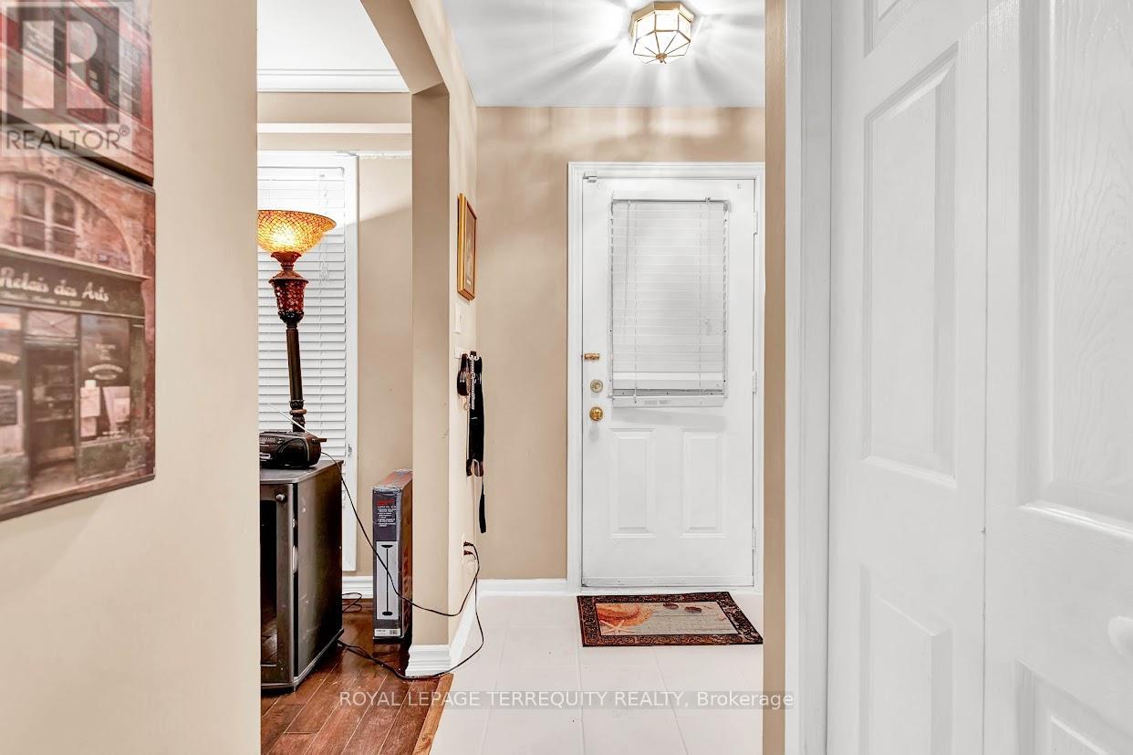 Property at 2145 SANDRINGHAM DRIVE image 5