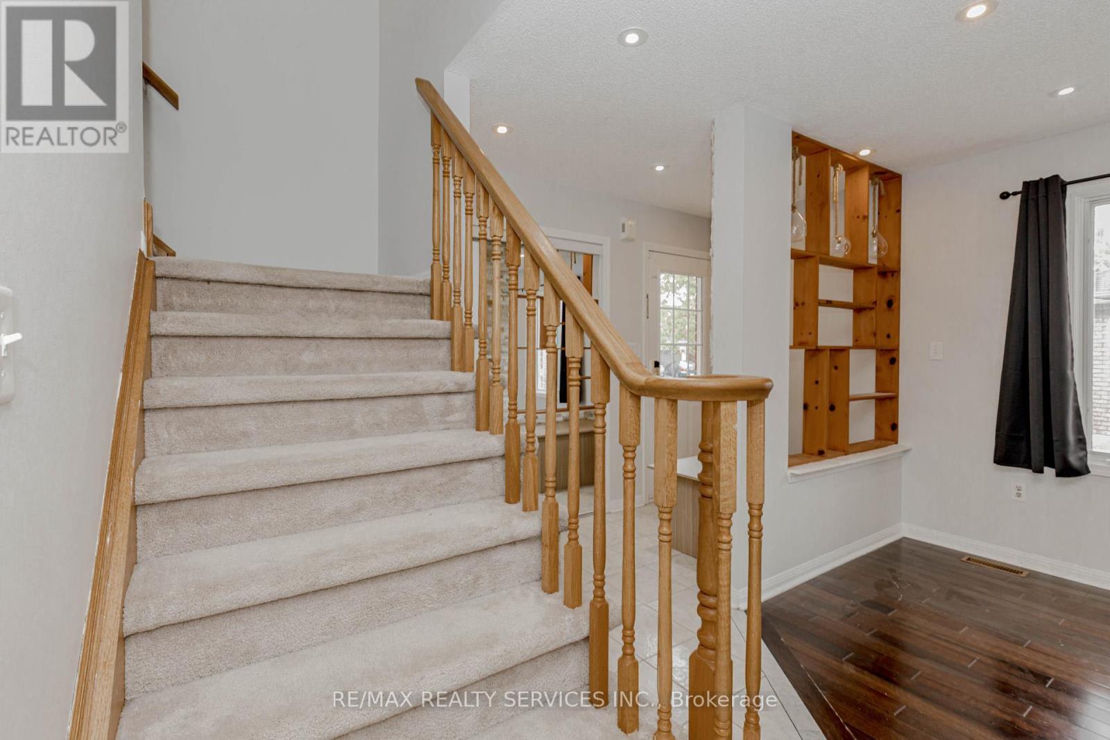 106 Narrow Valley Crescent, Brampton (Sandringham-Wellington), Ontario  L6R 2M6 - Photo 20 - W12378123