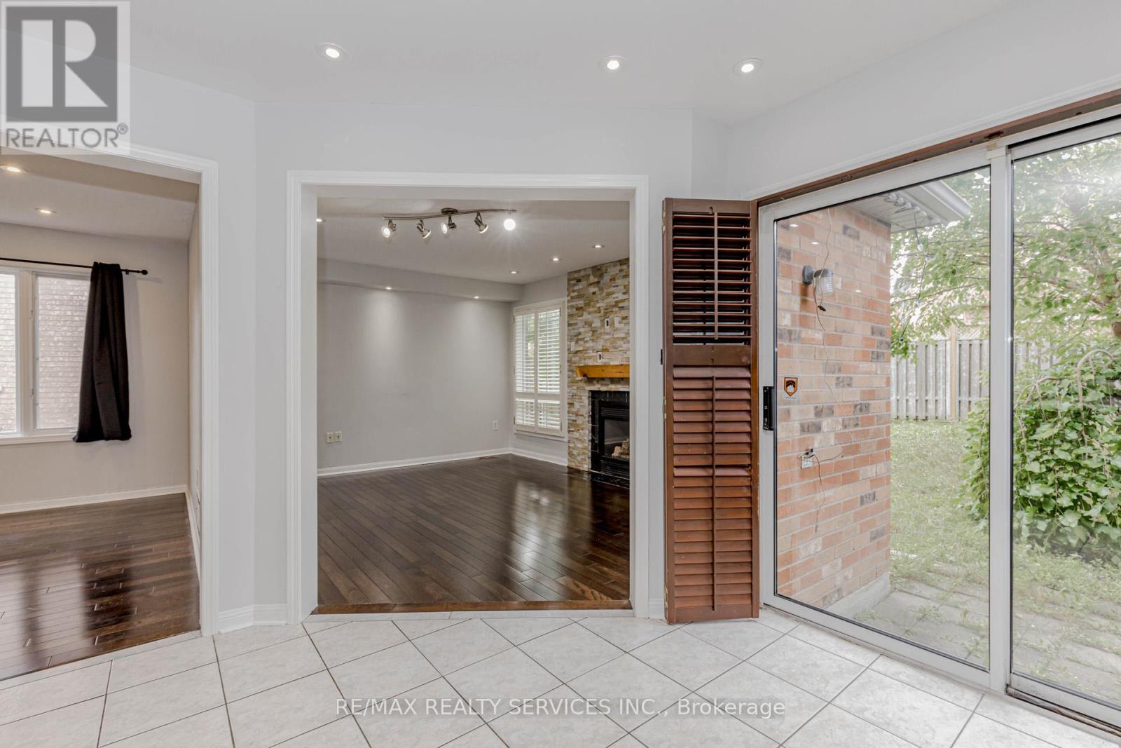 106 Narrow Valley Crescent, Brampton (Sandringham-Wellington), Ontario  L6R 2M6 - Photo 31 - W12378123