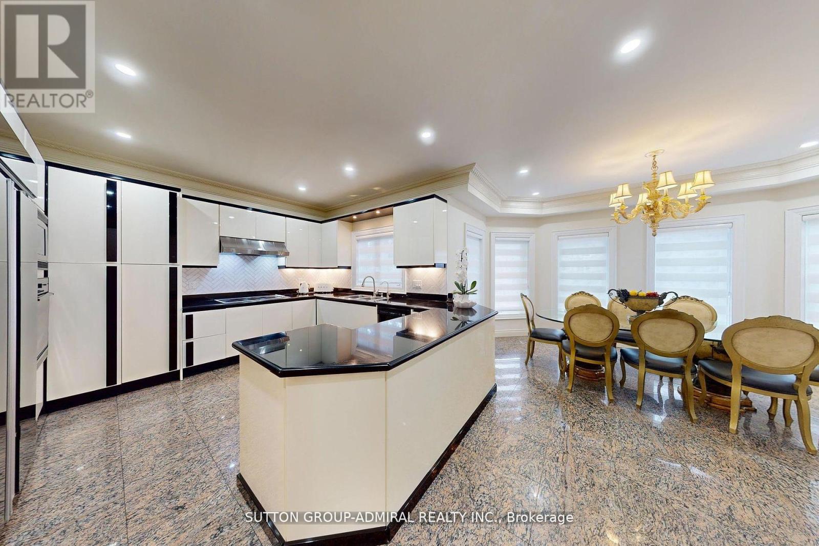 220 King High Drive, Vaughan, Ontario  L4J 3N5 - Photo 9 - N12386336