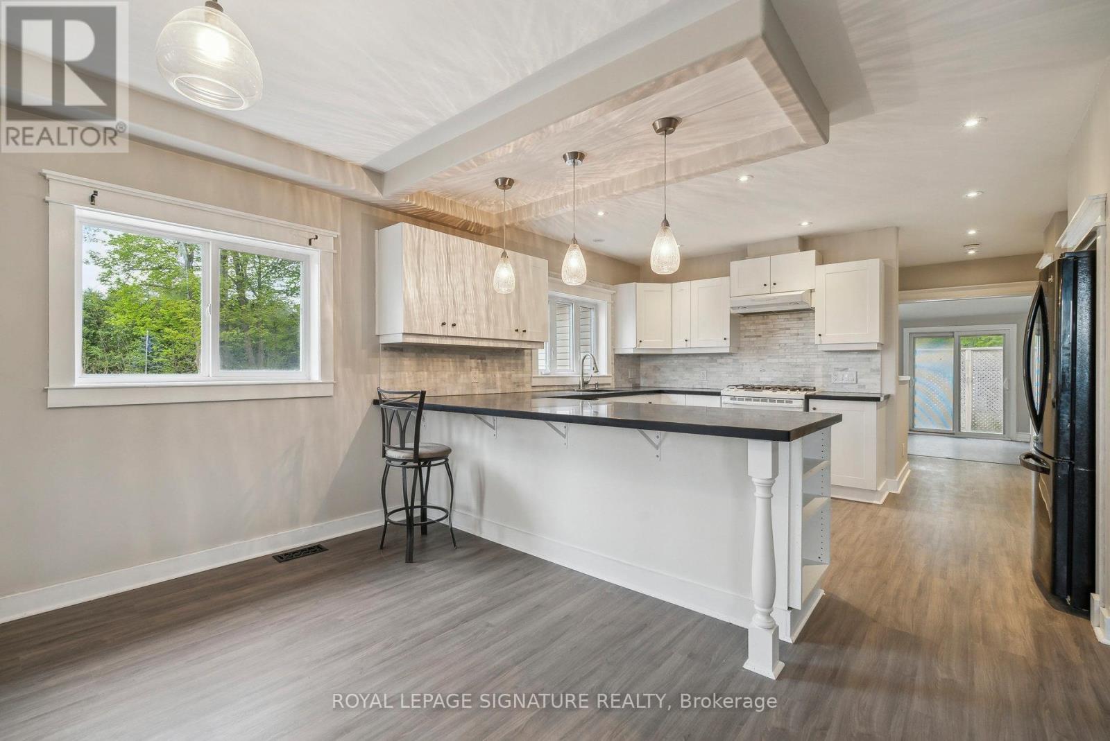 4290 Yonge Street, Bradford West Gwillimbury, Ontario  L0L 1R0 - Photo 13 - N12386389