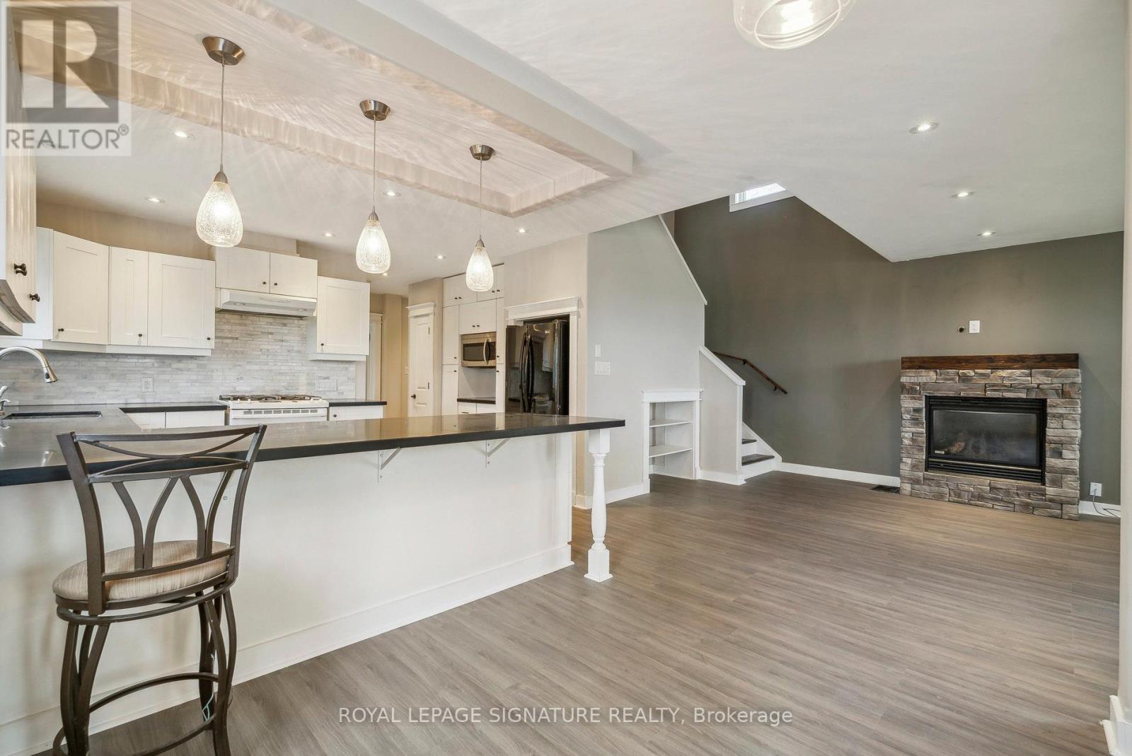 4290 Yonge Street, Bradford West Gwillimbury, Ontario  L0L 1R0 - Photo 14 - N12386389