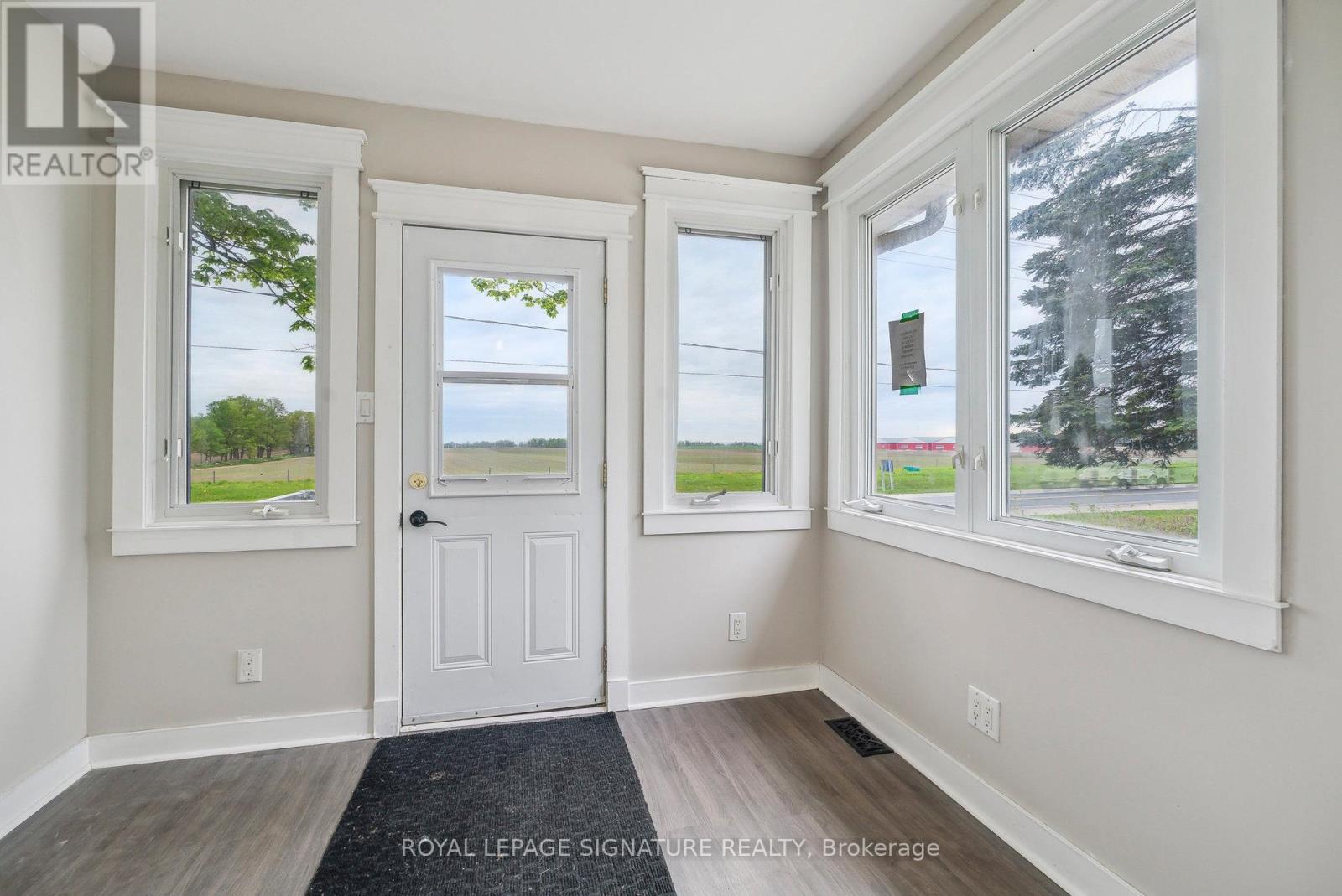 4290 Yonge Street, Bradford West Gwillimbury, Ontario  L0L 1R0 - Photo 18 - N12386389