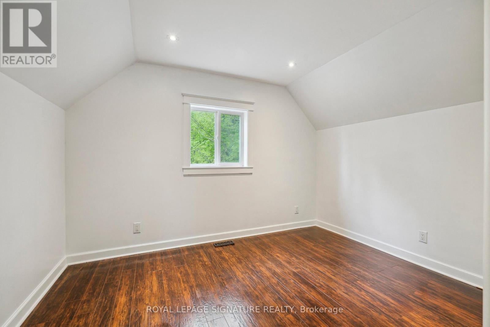 4290 Yonge Street, Bradford West Gwillimbury, Ontario  L0L 1R0 - Photo 26 - N12386389