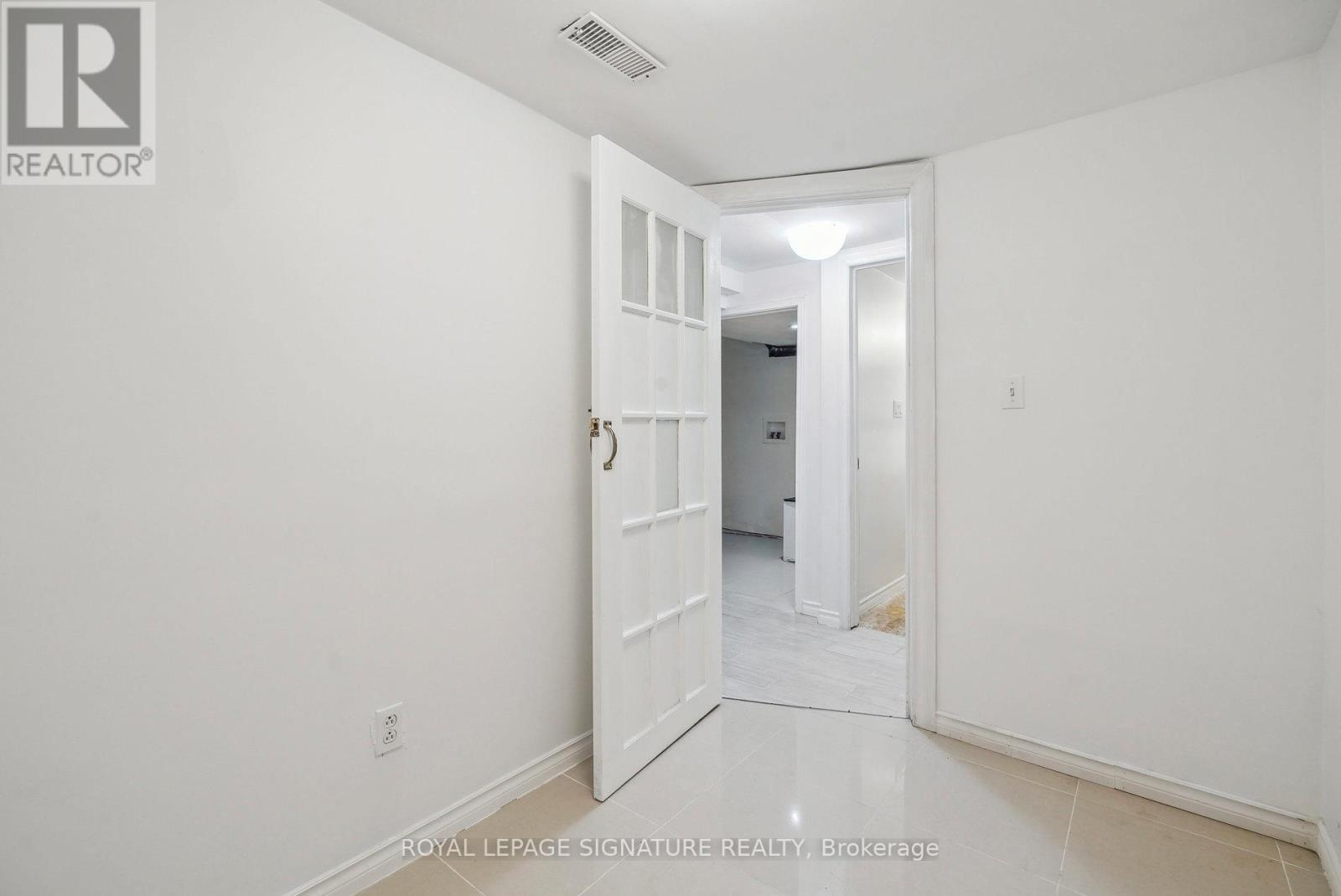 4290 Yonge Street, Bradford West Gwillimbury, Ontario  L0L 1R0 - Photo 36 - N12386389