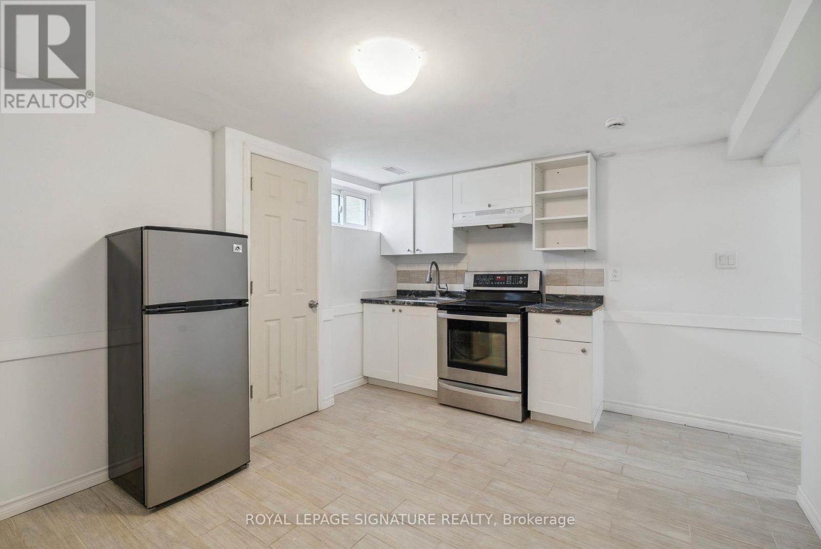 4290 Yonge Street, Bradford West Gwillimbury, Ontario  L0L 1R0 - Photo 39 - N12386389