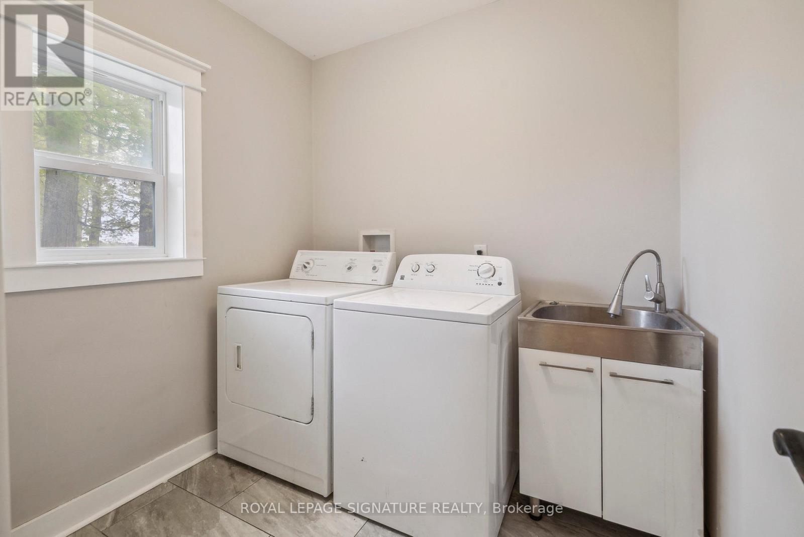 4290 Yonge Street, Bradford West Gwillimbury, Ontario  L0L 1R0 - Photo 45 - N12386389