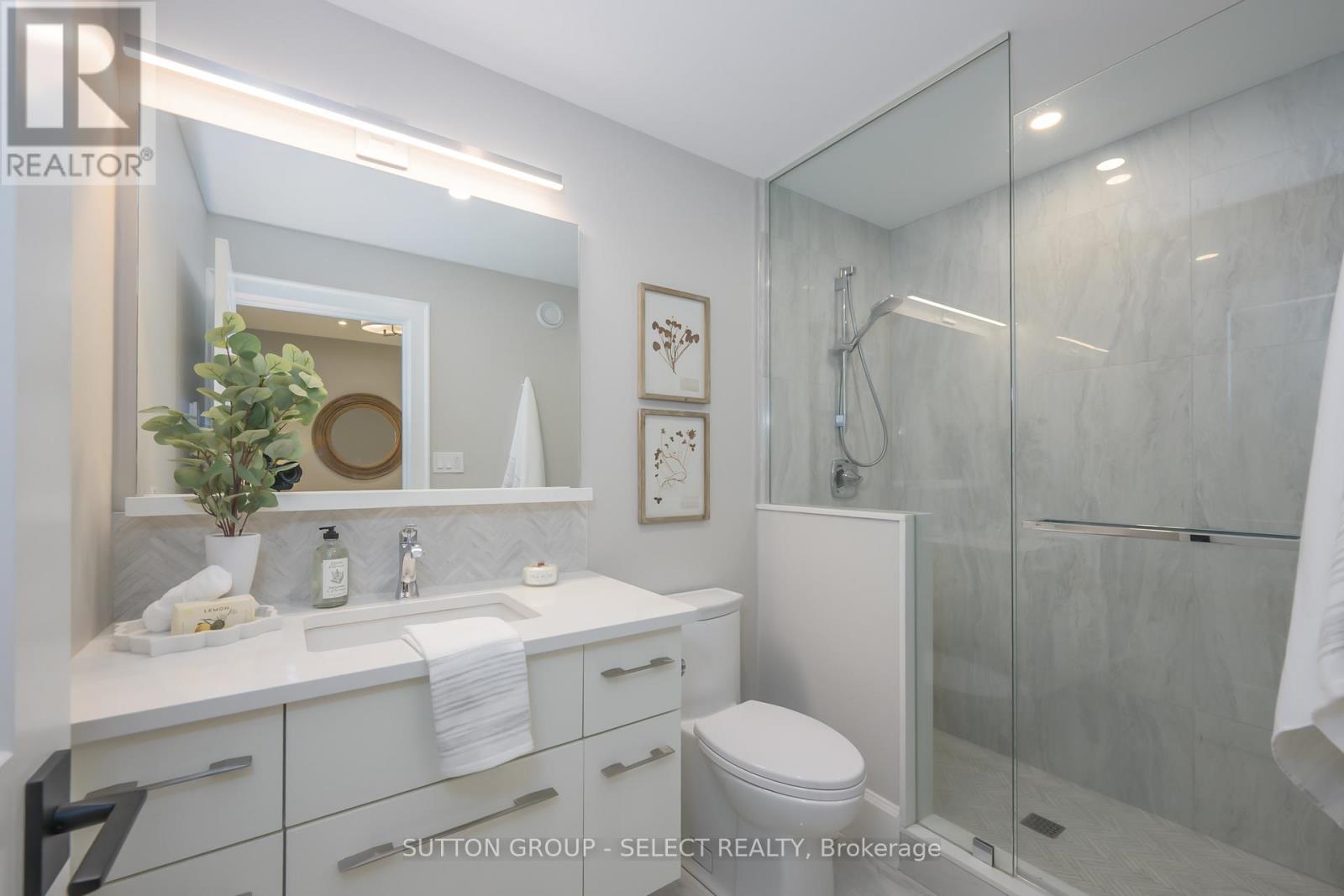 1832 Upper West Avenue, London South (South B), Ontario  N6K 0H9 - Photo 35 - X12386429