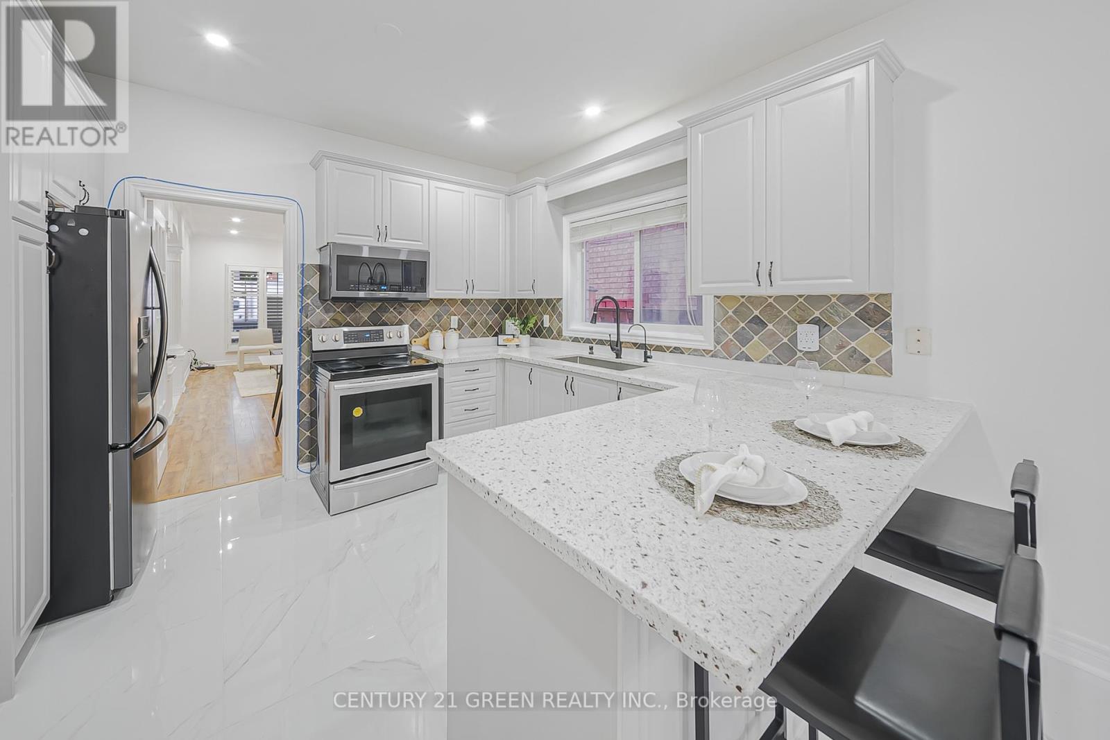 486 Fernforest Drive, Brampton, Ontario  L6R 2V4 - Photo 11 - W12386370