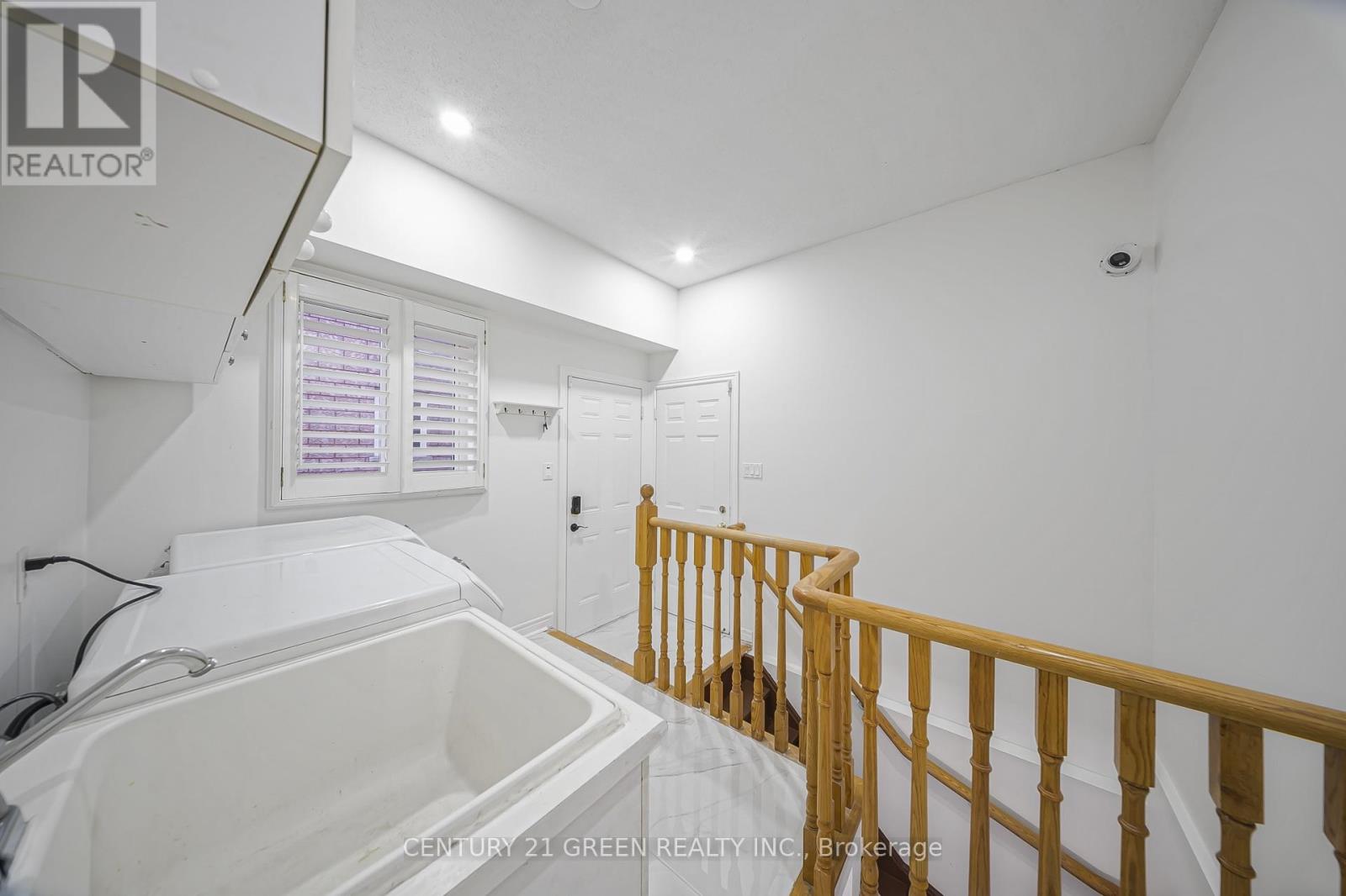 486 Fernforest Drive, Brampton, Ontario  L6R 2V4 - Photo 16 - W12386370
