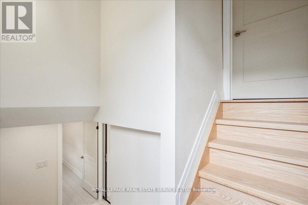 14 Ramsbury Road, Toronto, Ontario  M8Z 4V3 - Photo 14 - W12386373