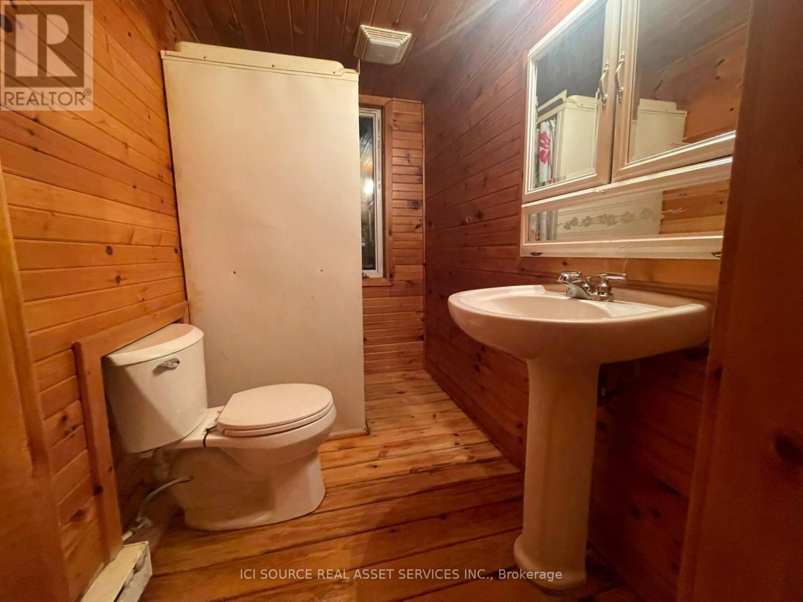 596c Ham Lake Road E, Killarney, Ontario  P0M 1A0 - Photo 15 - X12386244