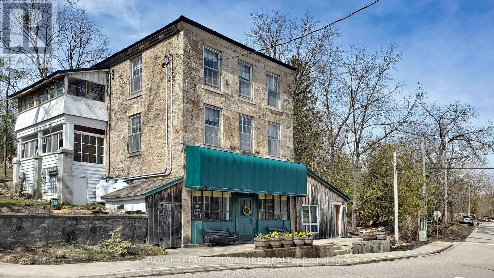 216 Barden Street, Guelph/eramosa (Eden Mills), Ontario  N0B 1P0 - Photo 31 - X12386391