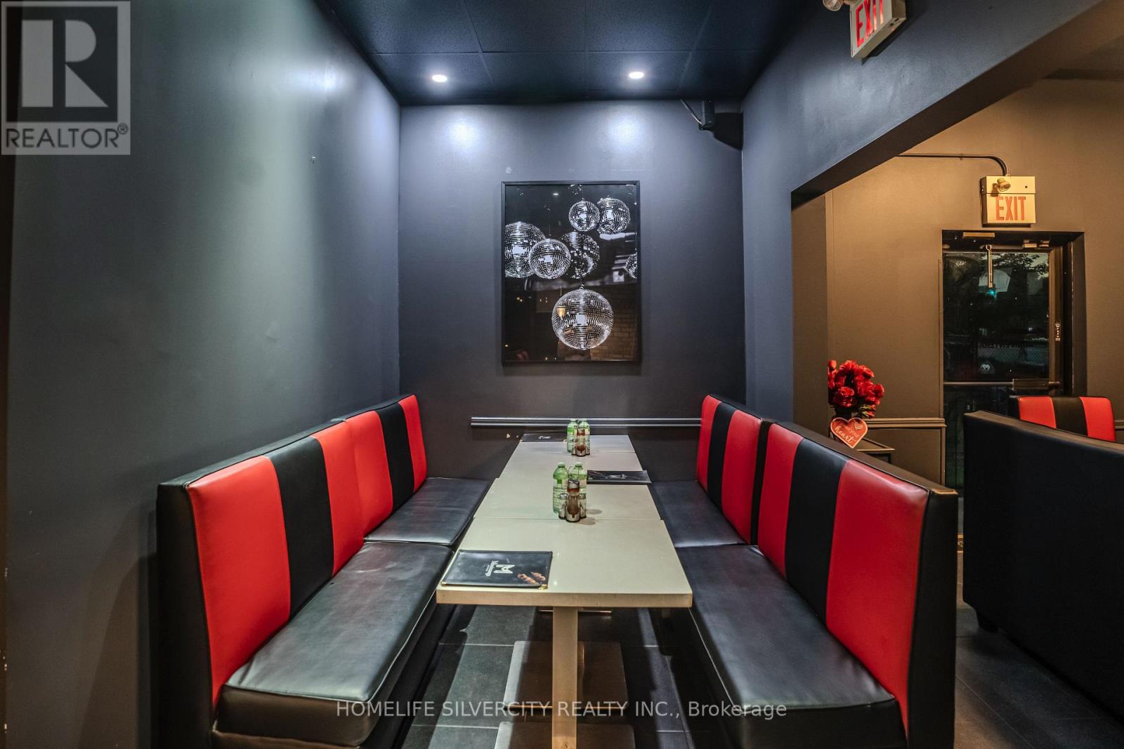 4870 Tomken Road, Mississauga (Northeast), Ontario  L4W 1J8 - Photo 6 - W12386407