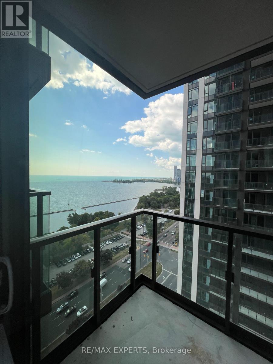 2211 - 1926 Lake Shore Boulevard W, Toronto, Ontario  M6S 1A1 - Photo 9 - W12383932
