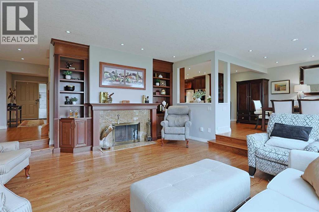 Property at 30, 1901 Varsity Estates Drive NW image 2