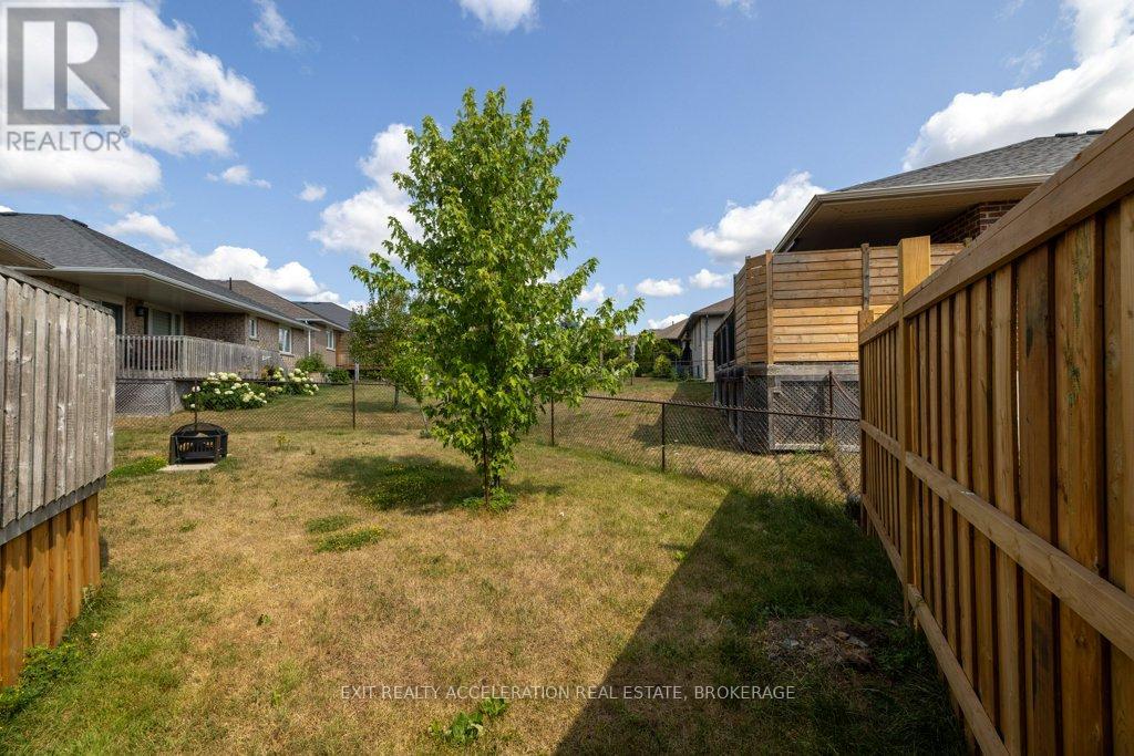 63 Ashwood Crescent, Greater Napanee, Ontario  K7R 3L1 - Photo 43 - X12302793