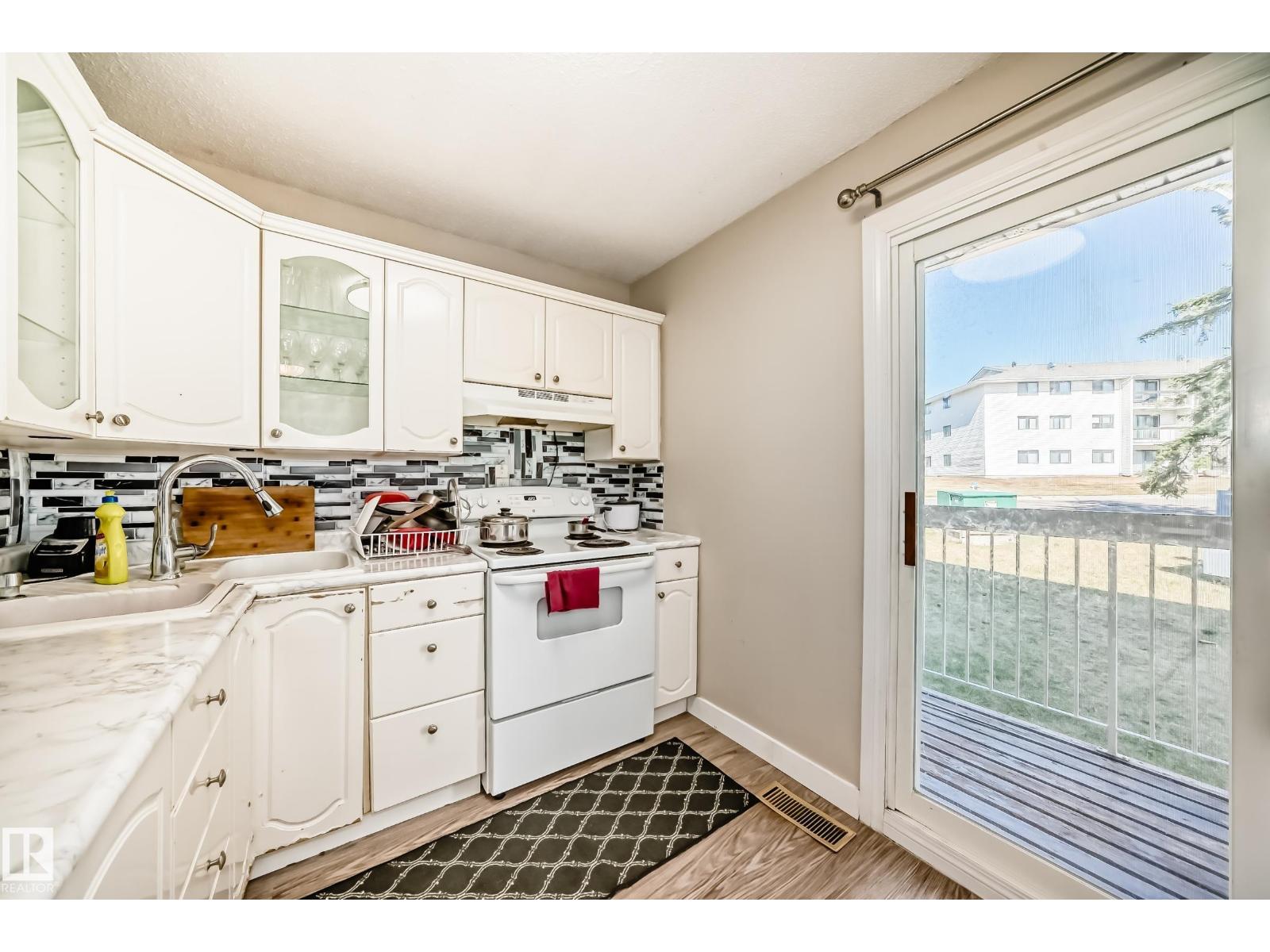 5535 144a Av Nw, Edmonton, Alberta  T5R 3R2 - Photo 10 - E4456562
