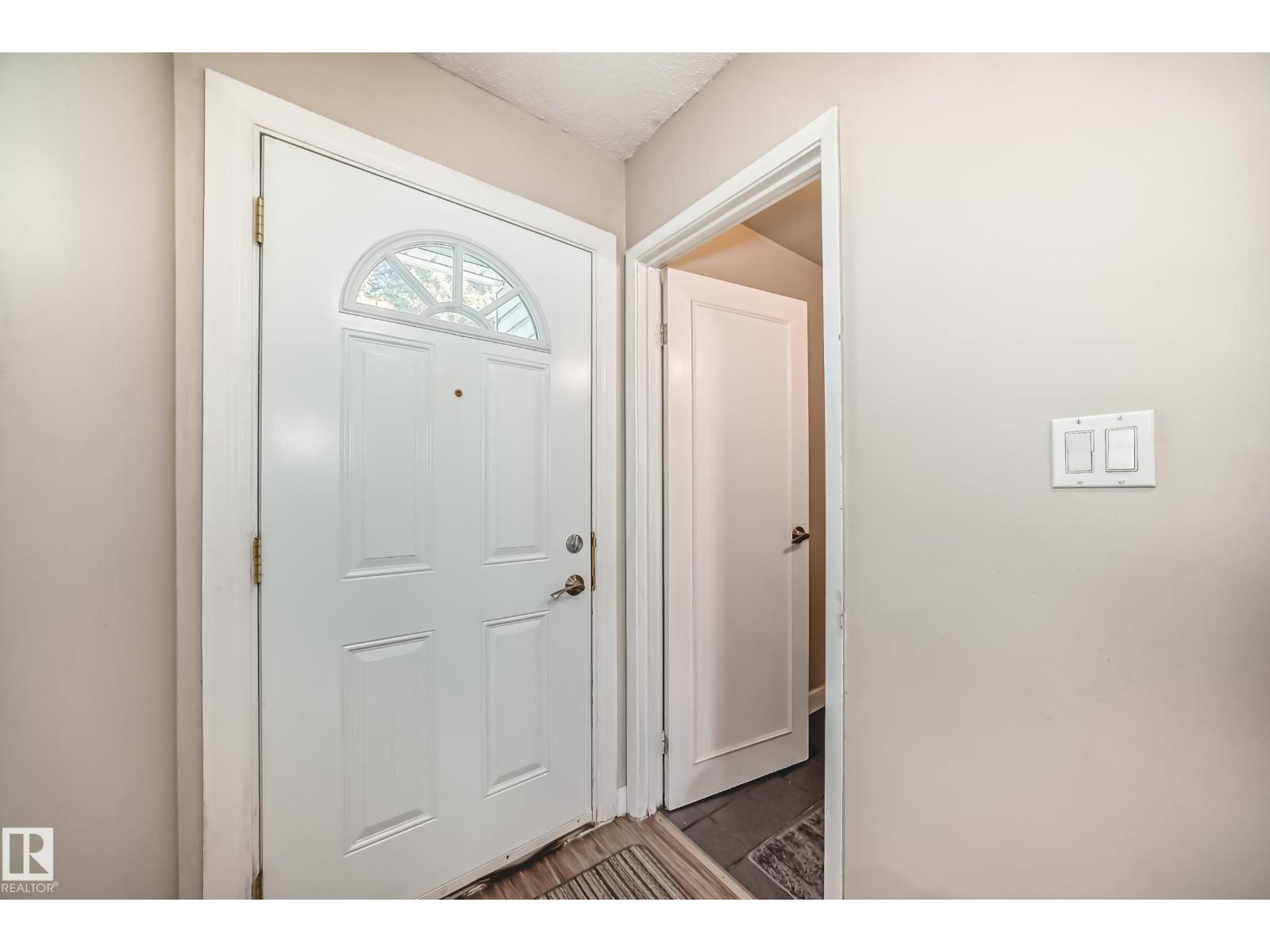 5535 144a Av Nw, Edmonton, Alberta  T5R 3R2 - Photo 5 - E4456562