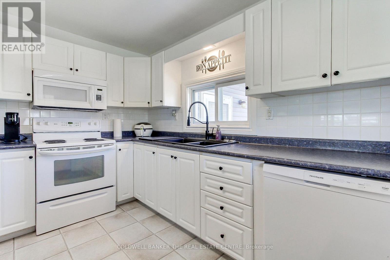 26162 Highway 48 Road, Georgina, Ontario  L0E 1R0 - Photo 6 - N12386436