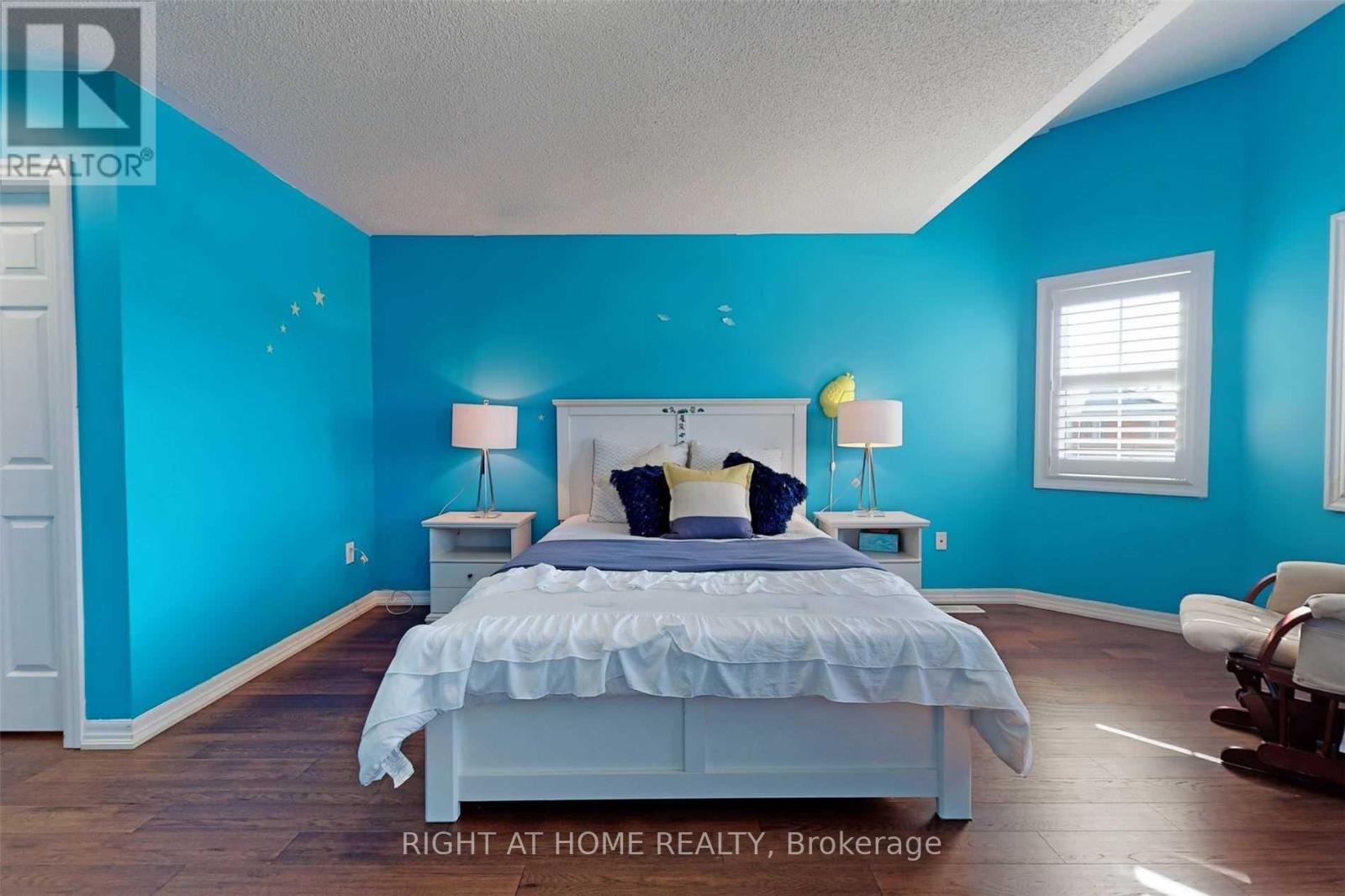 1368 Connaught Terrace, Milton, Ontario  L9E 0B8 - Photo 31 - W12386468