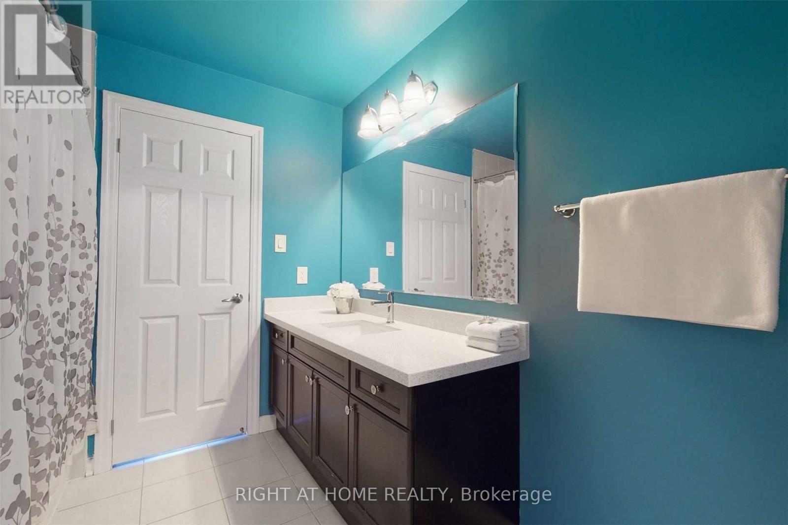 1368 Connaught Terrace, Milton, Ontario  L9E 0B8 - Photo 32 - W12386468
