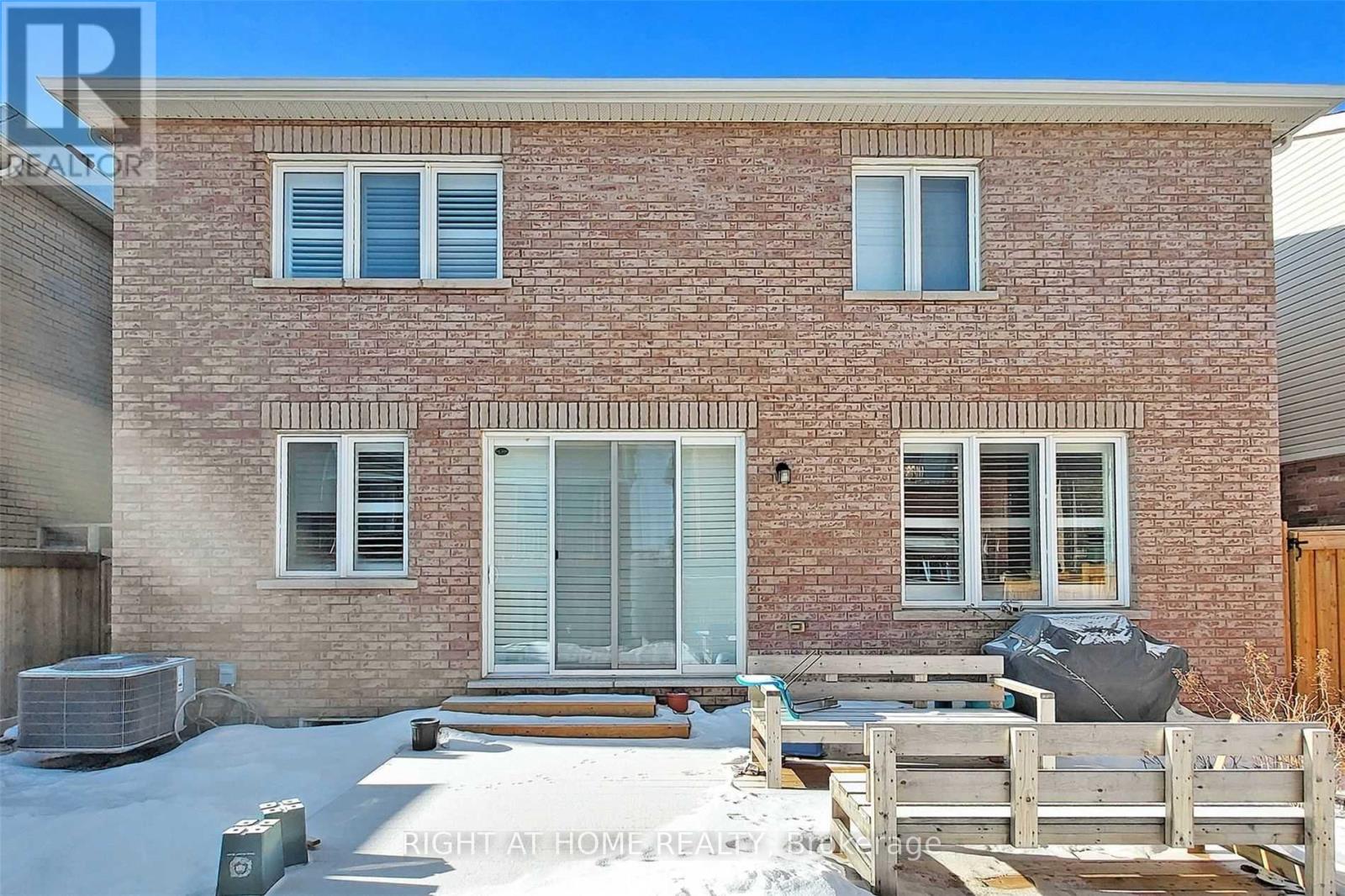 1368 Connaught Terrace, Milton, Ontario  L9E 0B8 - Photo 36 - W12386468