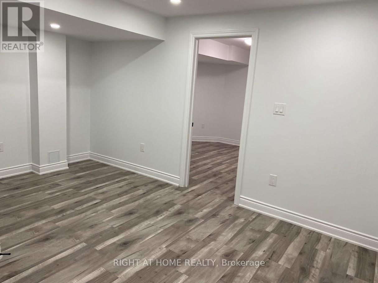 1368 Connaught Terrace, Milton, Ontario  L9E 0B8 - Photo 47 - W12386468