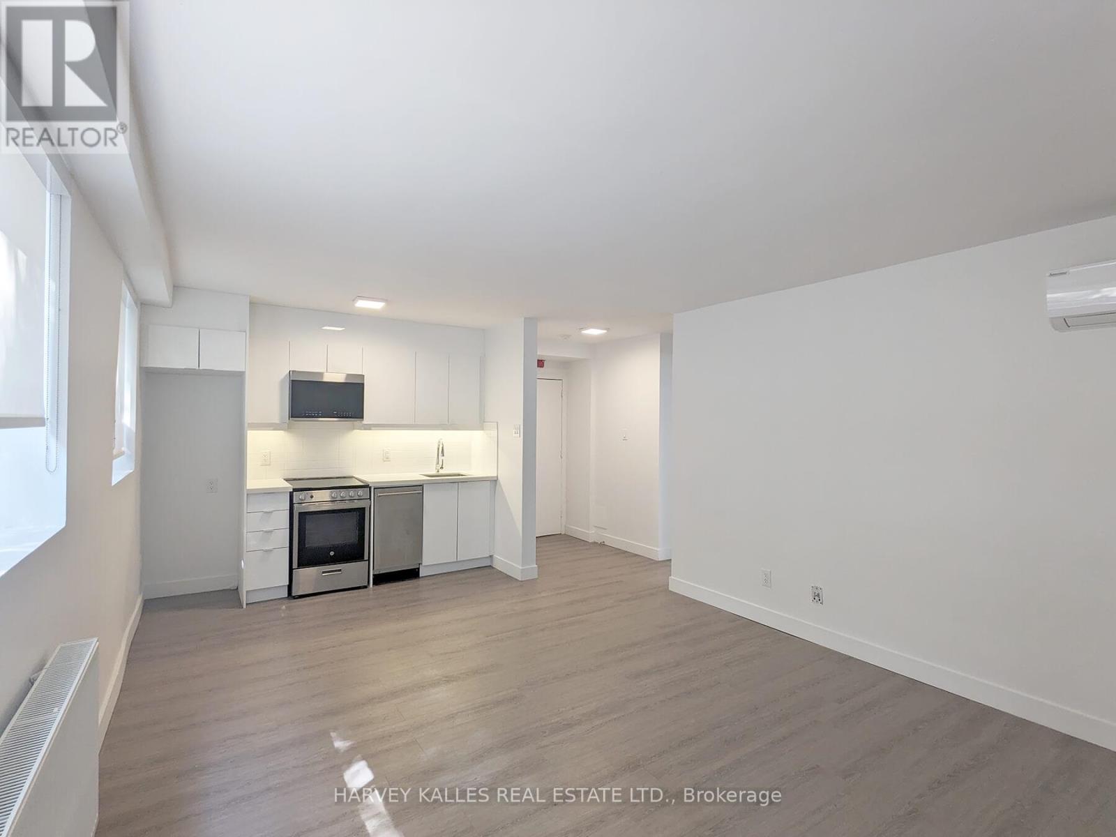 5 - 68 Fifteenth Street, Toronto, Ontario  M8V 3J6 - Photo 4 - W12386469