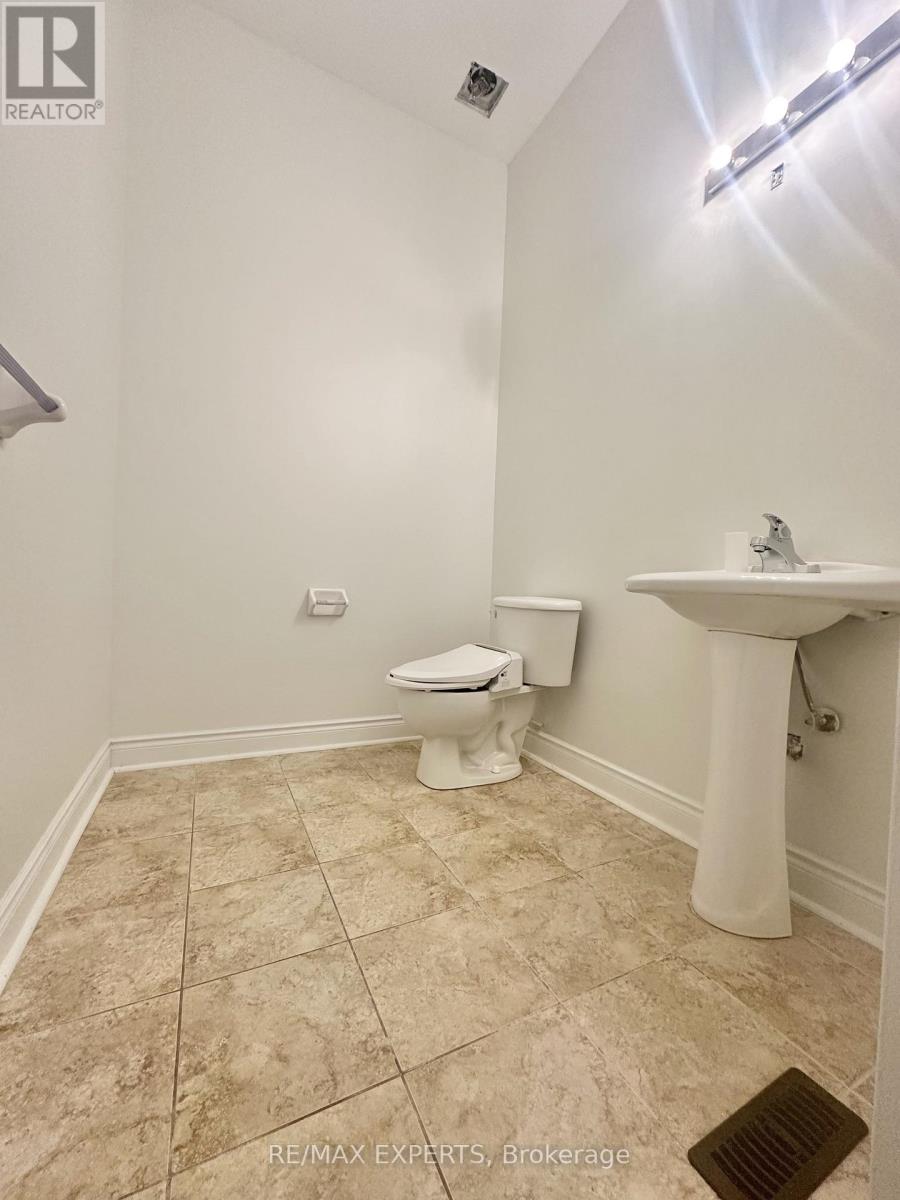 2 Louvre Circle, Brampton, Ontario  L6P 1V9 - Photo 16 - W12382107