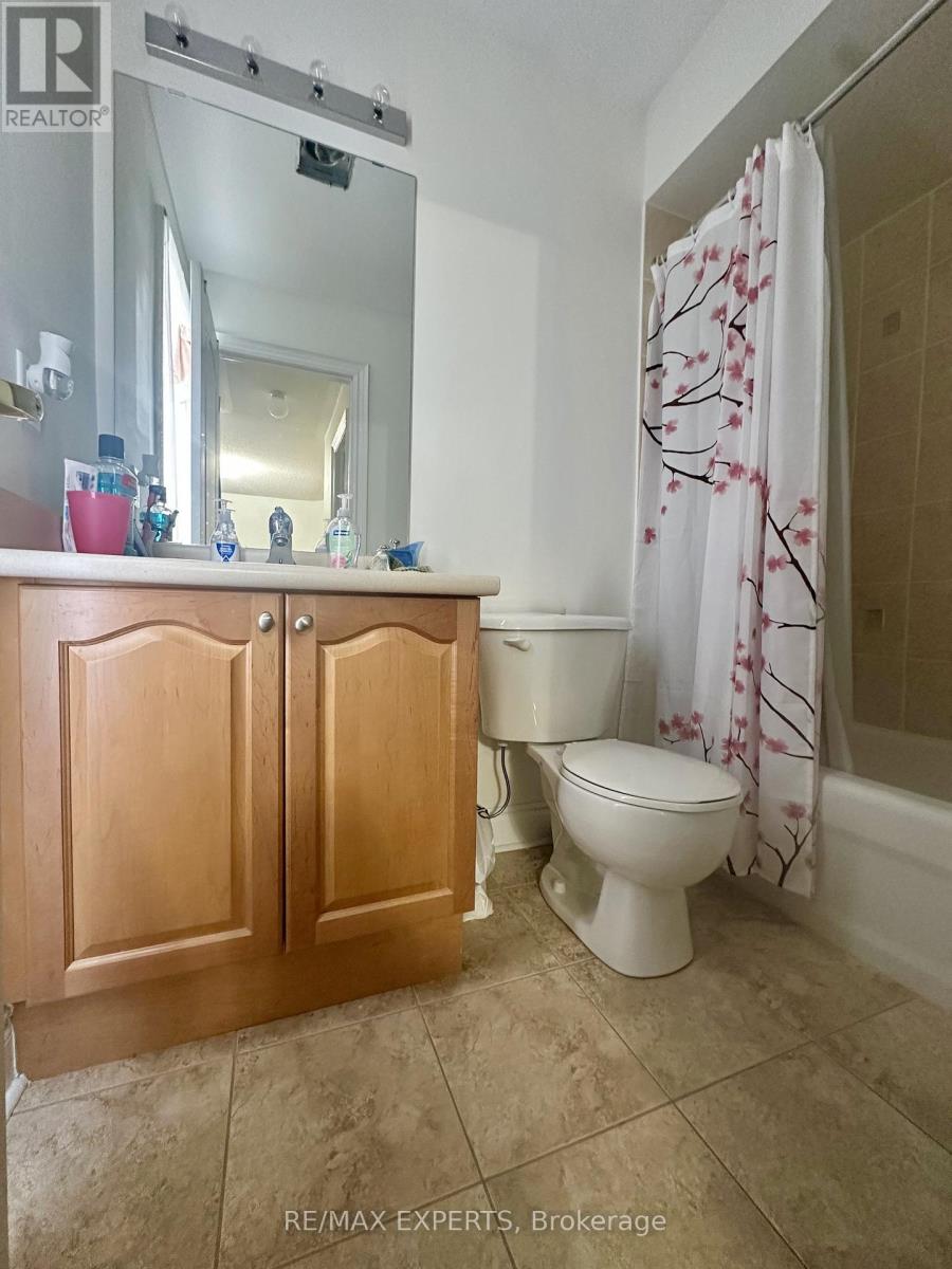 2 Louvre Circle, Brampton, Ontario  L6P 1V9 - Photo 31 - W12382107