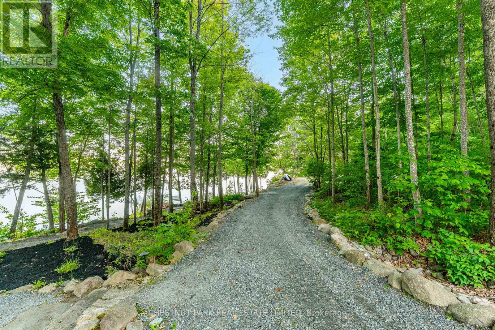 1141 Nu-Ne Lane, Algonquin Highlands, Ontario  K0M 1S0 - Photo 40 - X12386447
